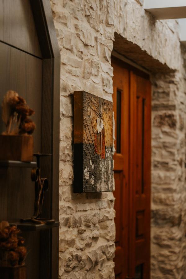 Hotel SS KEKEZI Gjirokastër Buitenkant foto